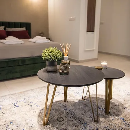 Skin Suites-luxury Living Апартаменты *